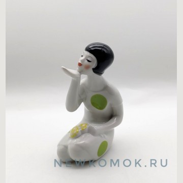 Фарфоровая статуэтка. Одуванчик. СССР. Рига.