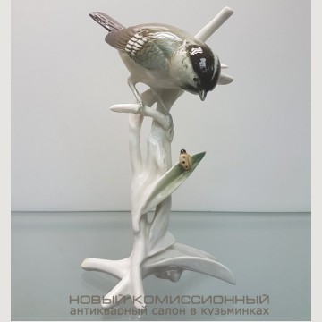 Фарфоровая статуэтка "Птица с божьей коровкой". Karl Ens