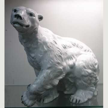 Статуэтка "Белый медведь". Royal Dux. Чехословакия. ПРОДАНО. 