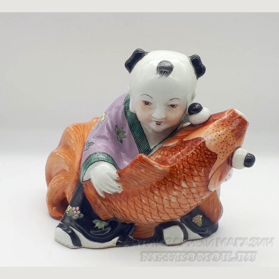 Антикварная китайская фарфоровая статуэтка "Китаец с рыбой