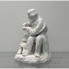 Фарфоровая статуэтка "Мужик с краюхой хлеба" (Крестьянин посыпающий хлеб солью) по модели Гарднера. Бисквит.