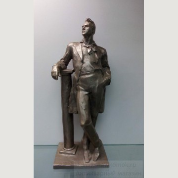 Скульптура советского периода «Федор Шаляпин». 