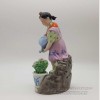 Китайская фарфоровая статуэтка "Пионерка с лейкой".