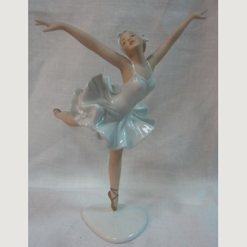 Фарфоровая статуэтка "Балерина". Валендорф. 