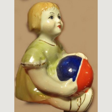 Фарфоровая статуэтка "Девочка с мячом". Городница. 1953-1957 гг. 