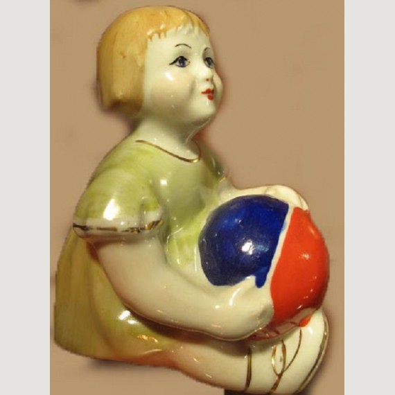 Фарфоровая статуэтка "Девочка с мячом" Городница. 1953-1957гг